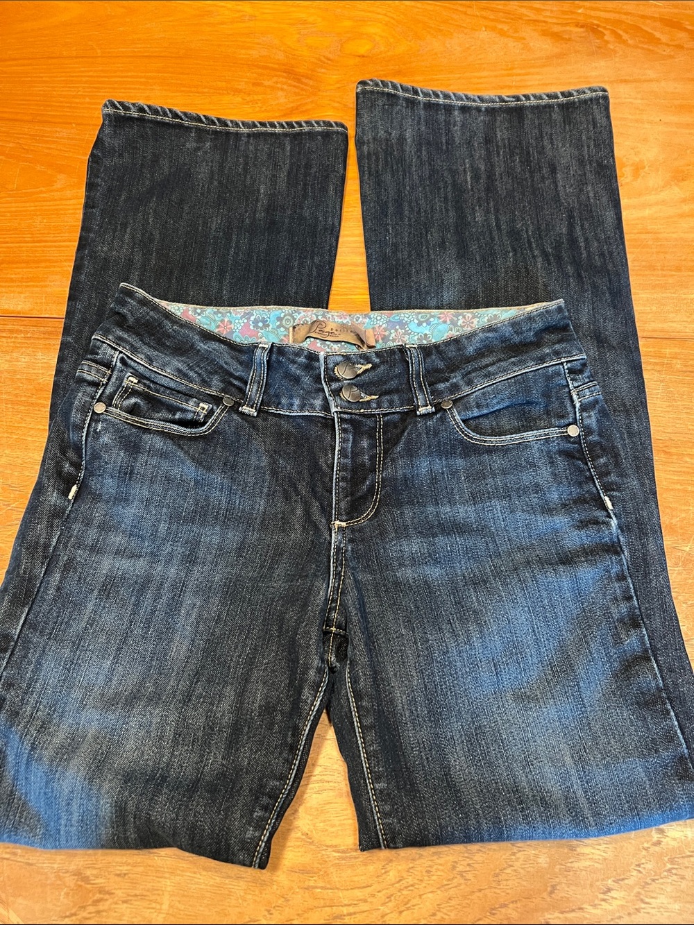 Paige Premium Hidden Hills Petite Low-Rise Jeans 26 USA